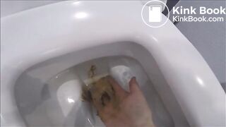 Nice white ass pooping