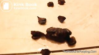 Hot Dirty Girl - Doggy Style Shitting