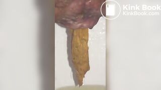 Pooping girl - video 27