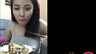 Thai Girl eat papaya salad and diarrhea