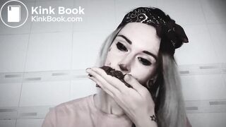 gorgeous Russian pooping