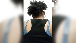 Healthy blk fem spread and shits