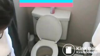 hot milf toilet visit