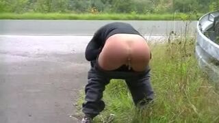 girl diarrhea outdoor 2