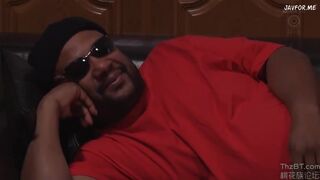 Shiho Aoi poops on command