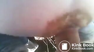 Sujando o pau de merda