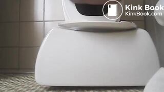 Sexy pooping - video 5