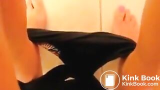 2 girls talking and pooping