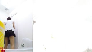 Random Girl Diarrhea