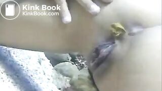 Beauty girl shit under water