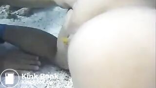 Beauty girl shit under water