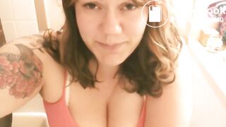 Pooping girl - video 24