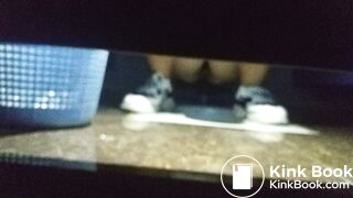 Chinese college students' toilet pooping