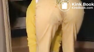 PSG - Jeany shits in sweatpants