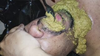 New scat chick makes him eat diarrhea