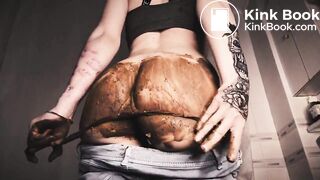 Jeans pooping and smear