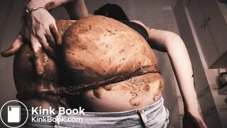 Jeans pooping and smear