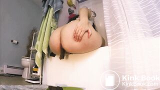 Hot pooping farting comp