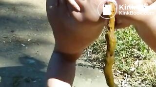 Shitting in the beach