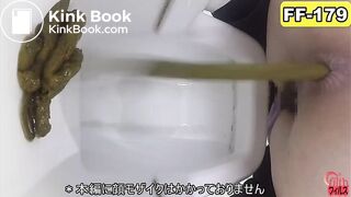 japanese girl shitting - video 3