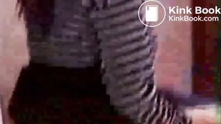 Girls Pooping - video 6