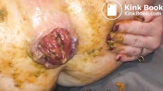 Redhead Milf in a kitchen solo scat Fun