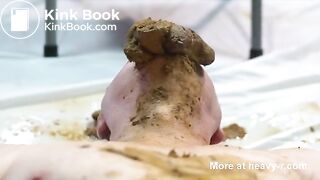 Sexy Girl pooping - video 15