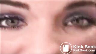 Girls Pooping - video 5