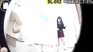 Girls explode diarrhea in toilet