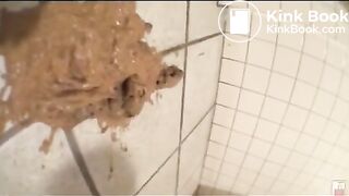 Japan girl does big diarrhea