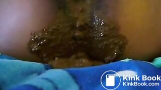 ebony poop - video 4