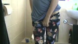 Toilet pooping - video 40