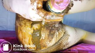 Fishnet pantyhose shitting and toying - video 2