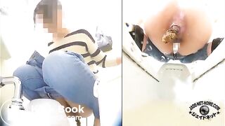 Cute japanese girls poop in toilet 2