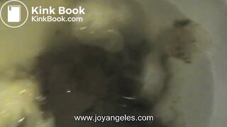 Milf shitting a big one