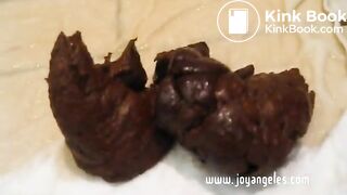 Milf pooping - video 3