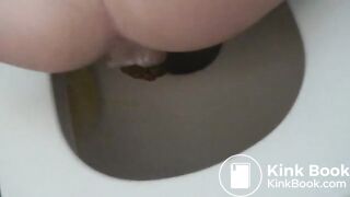 Sexy pooping - video 98
