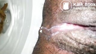 Sexy pooping - video 56