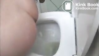 cagando gostoso - video 7