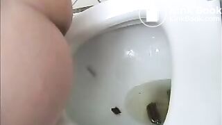 cagando gostoso - video 7