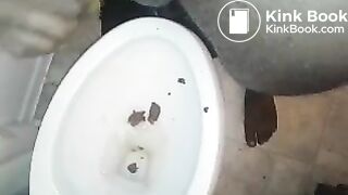 My girlfriend shitting on my big cock