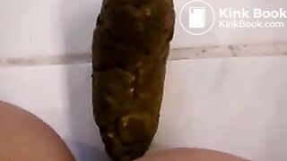 I bet it tastes like chocolate - Cute girl Poops