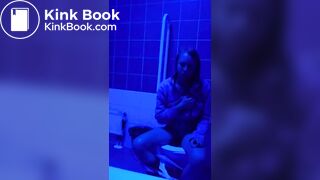 Girl Shitting Hard