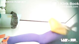 Pooping chinese girls toilet