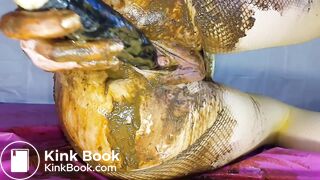 Fishnet pantyhose shitting and toying