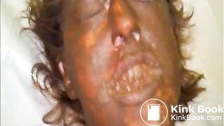 Wife gets pooped on and enjoys a fierce orgasm rubbing one out - video 2