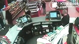 woman pooping in public 4