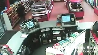 woman pooping in public 4