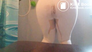 Poop in leggins