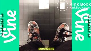 Girl nice ass pooping